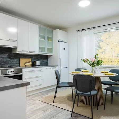 Bright Nordic Apartment, Parking By Lapland Host Appartamento